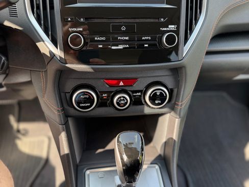 Used 2020 Subaru Crosstrek 2.0i Premium AWD/4WD image 22