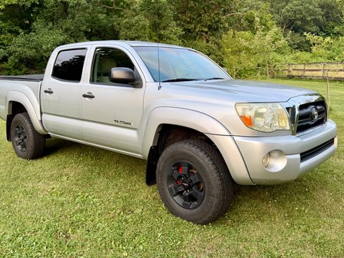 Used 2006 Toyota Tacoma 4x4 Double Cab image 1
