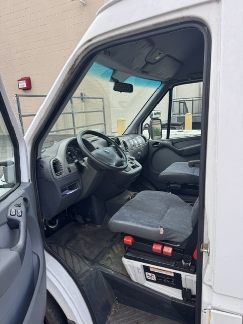 Used 2005 Dodge Sprinter 3500 w/ PWR Convenience Group RWD image 6