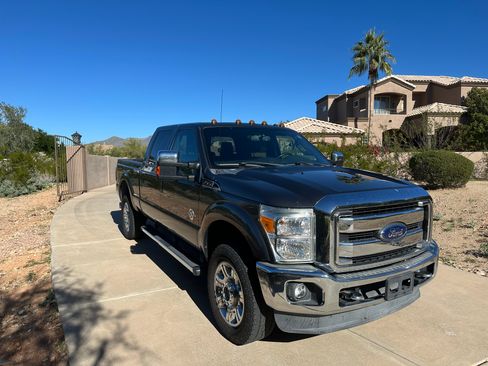 Used 2016 Ford F250 Lariat w/ Lariat Ultimate Package image 5