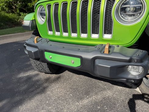 Used 2020 Jeep Wrangler Unlimited Sahara AWD/4WD image 13