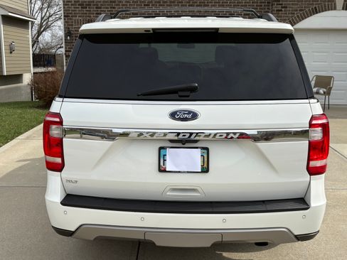 Used 2021 Ford Expedition XLT image 6