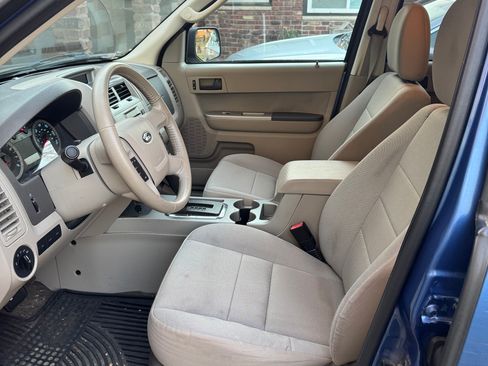 Used 2010 Ford Escape XLT image 15