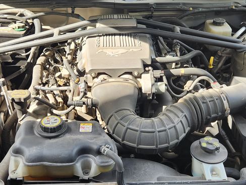 Used 2008 Ford Mustang GT Premium RWD image 6