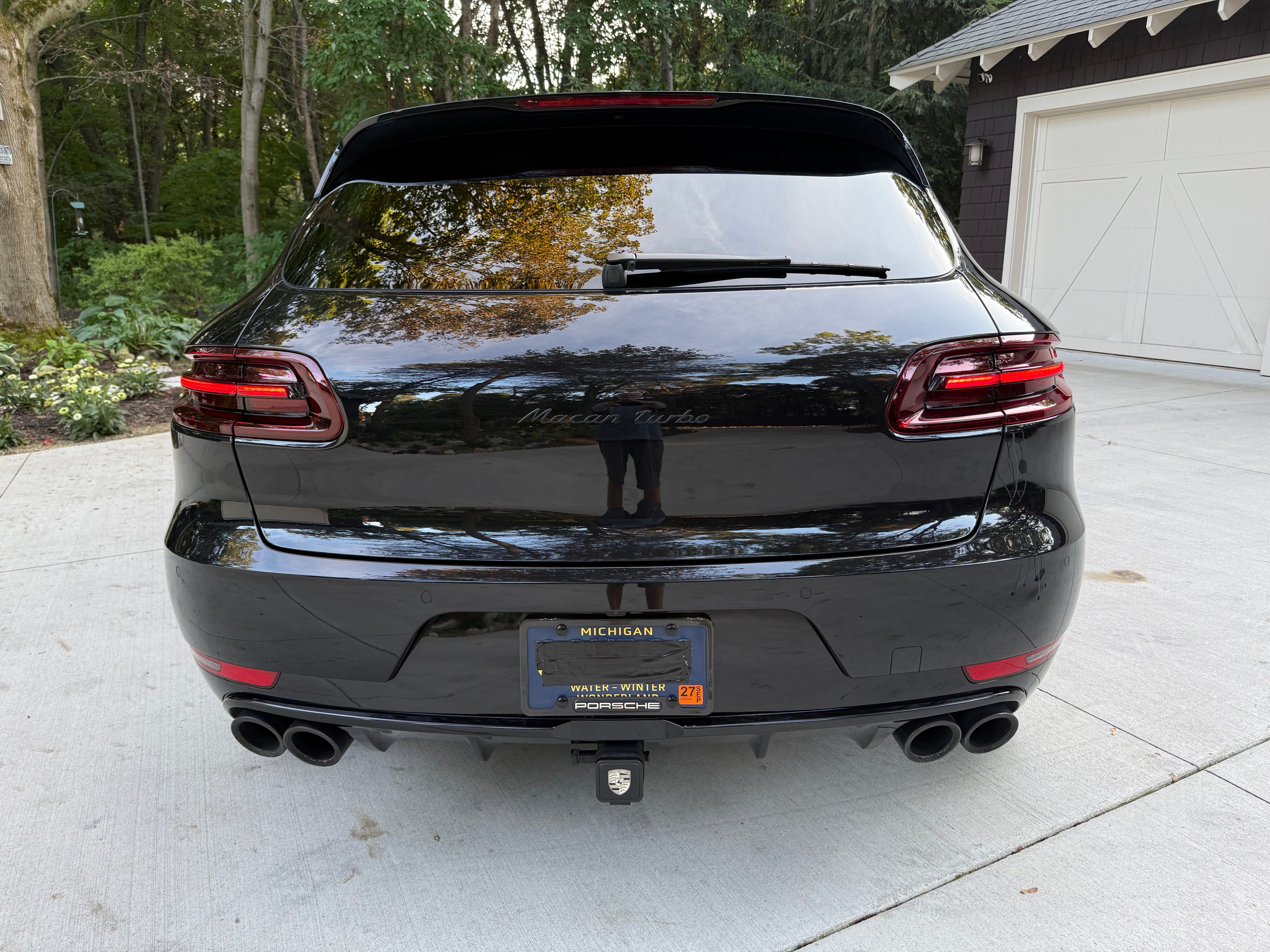 Used 2017 Porsche Macan Turbo AWD/4WD image 5