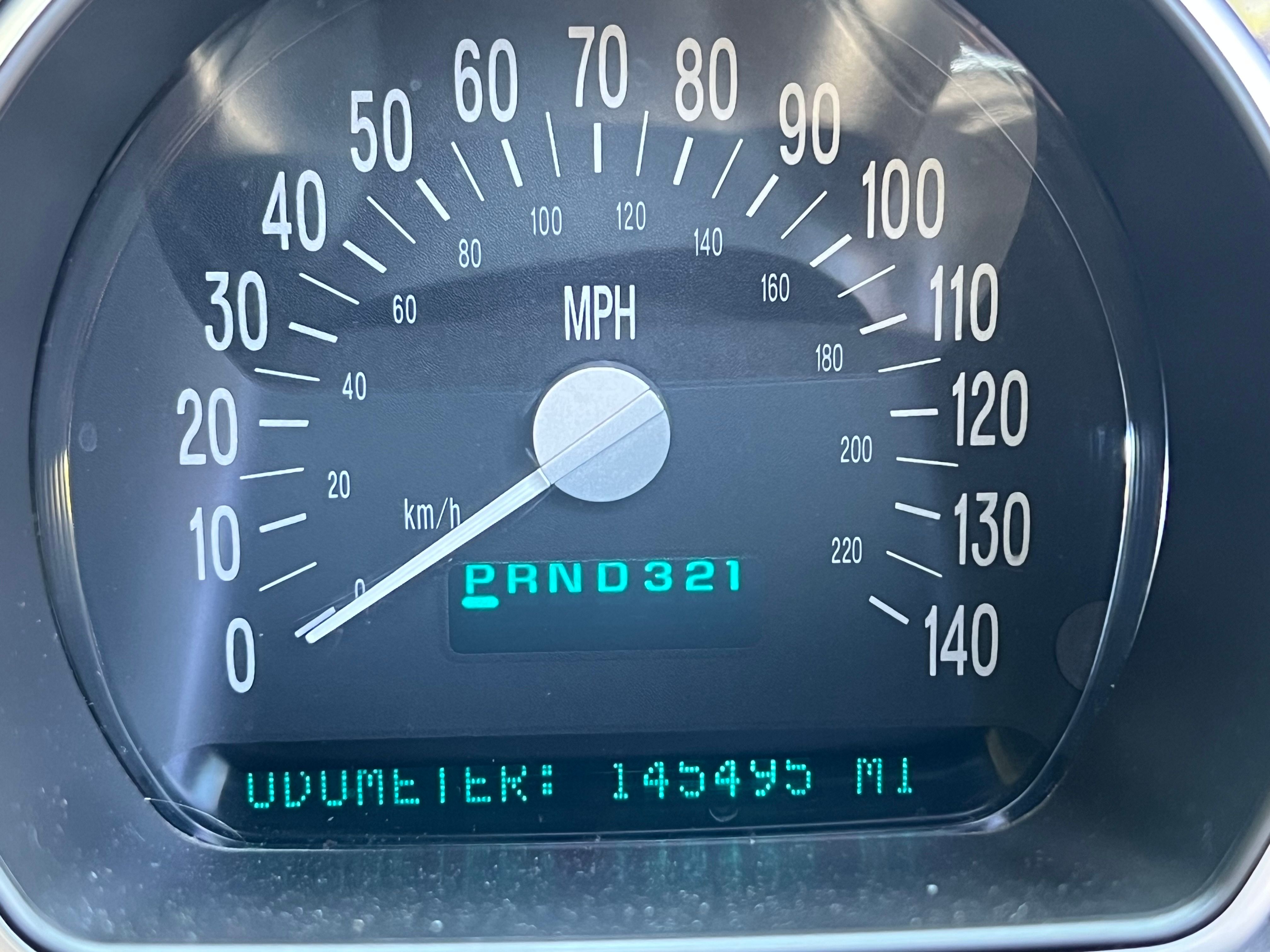 Used 2004 Chevrolet SSR w/ Preferred Equipment Group RWD image 16