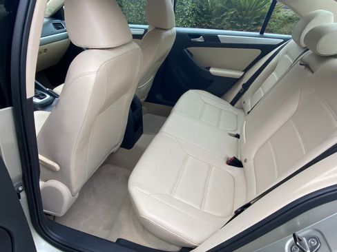 Used 2014 Volkswagen Jetta SE image 15