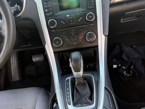 Used 2014 Ford Fusion S FWD image 10