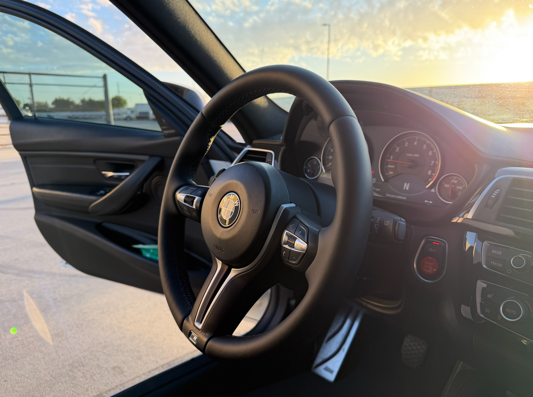 Used 2017 BMW M3 RWD image 25
