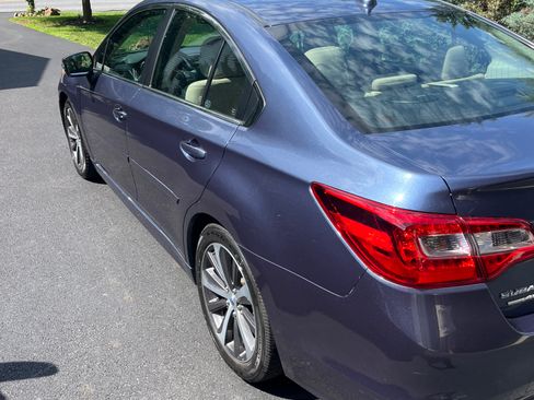 Used 2017 Subaru Legacy 2.5i Limited image 4