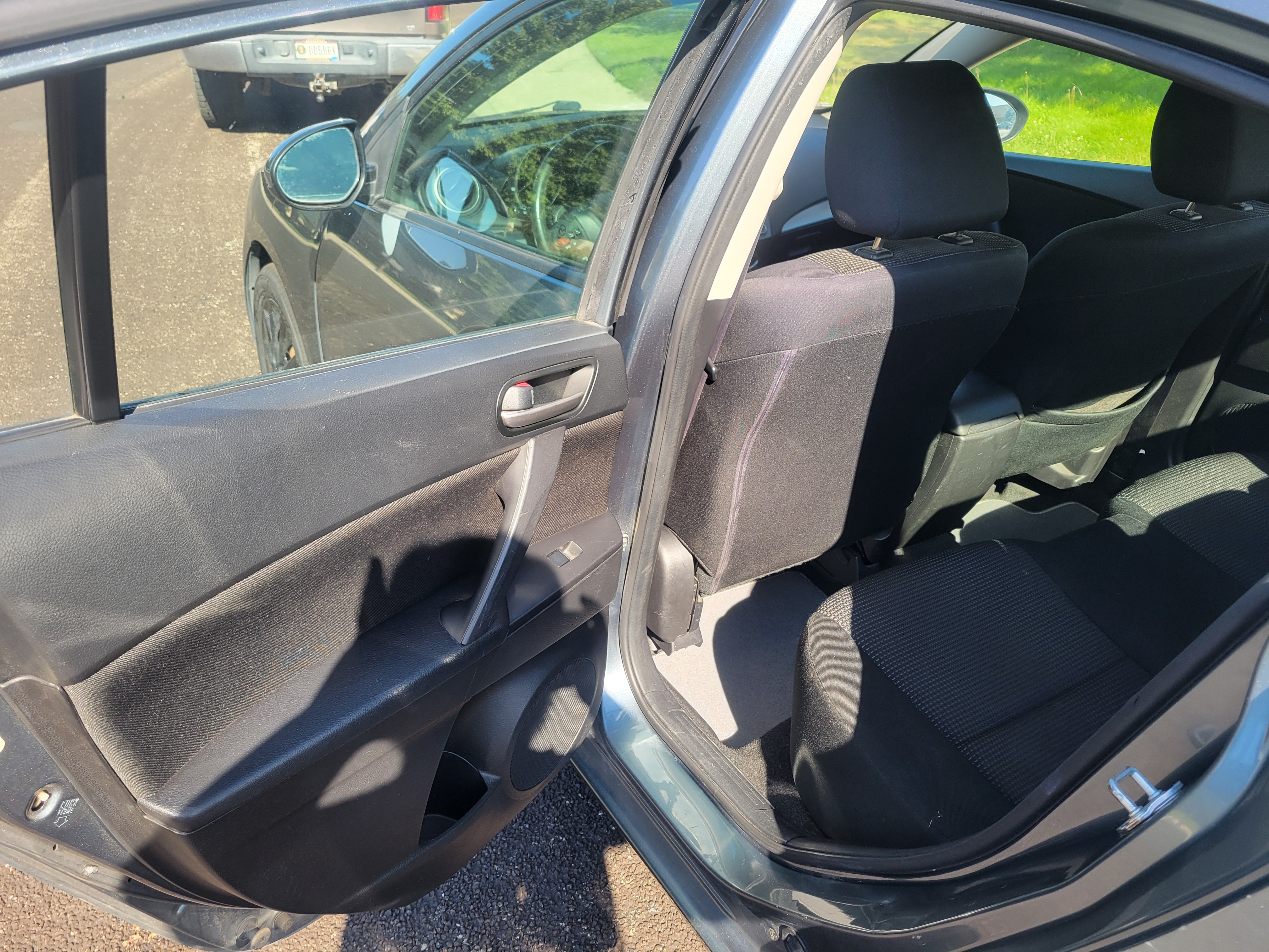 Used 2013 MAZDA MAZDA3 i Sport FWD image 16