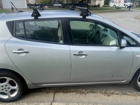 Used 2012 Nissan Leaf SL image 4
