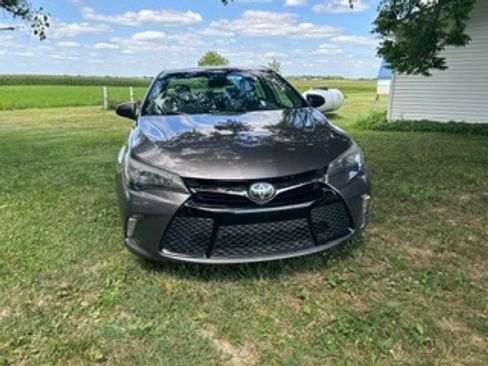 Used 2015 Toyota Camry XSE w/ Advanced Technology Package FWD image 2