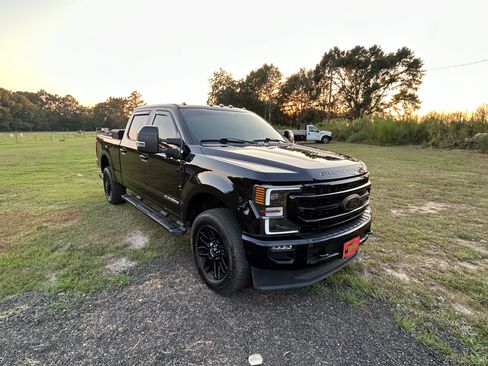 Used 2022 Ford F250 Lariat w/ Black Appearance Package AWD/4WD image 1
