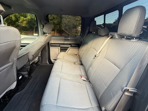 Used 2015 Ford F150 XLT w/ Equipment Group 302A Luxury AWD/4WD image 8