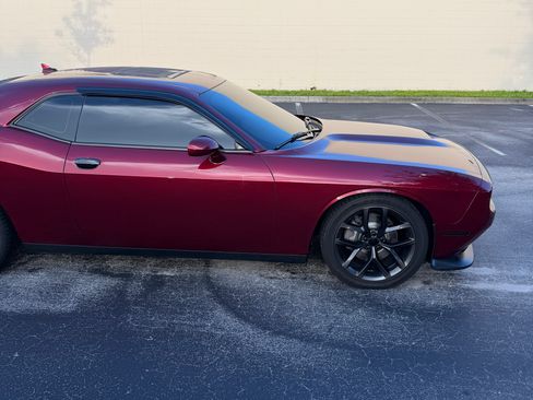 Used 2019 Dodge Challenger GT w/ Plus Package RWD image 13