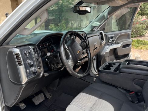 Used 2019 Chevrolet Silverado 2500 LT w/ LT Convenience Package image 13