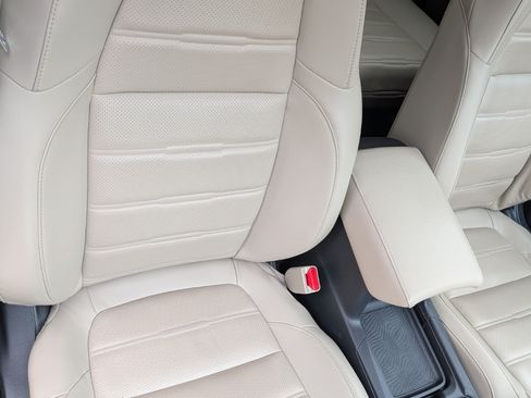 Used 2017 Honda CR-V Touring image 10