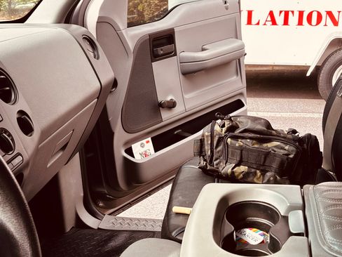 Used 2007 Ford F150 XLT image 13