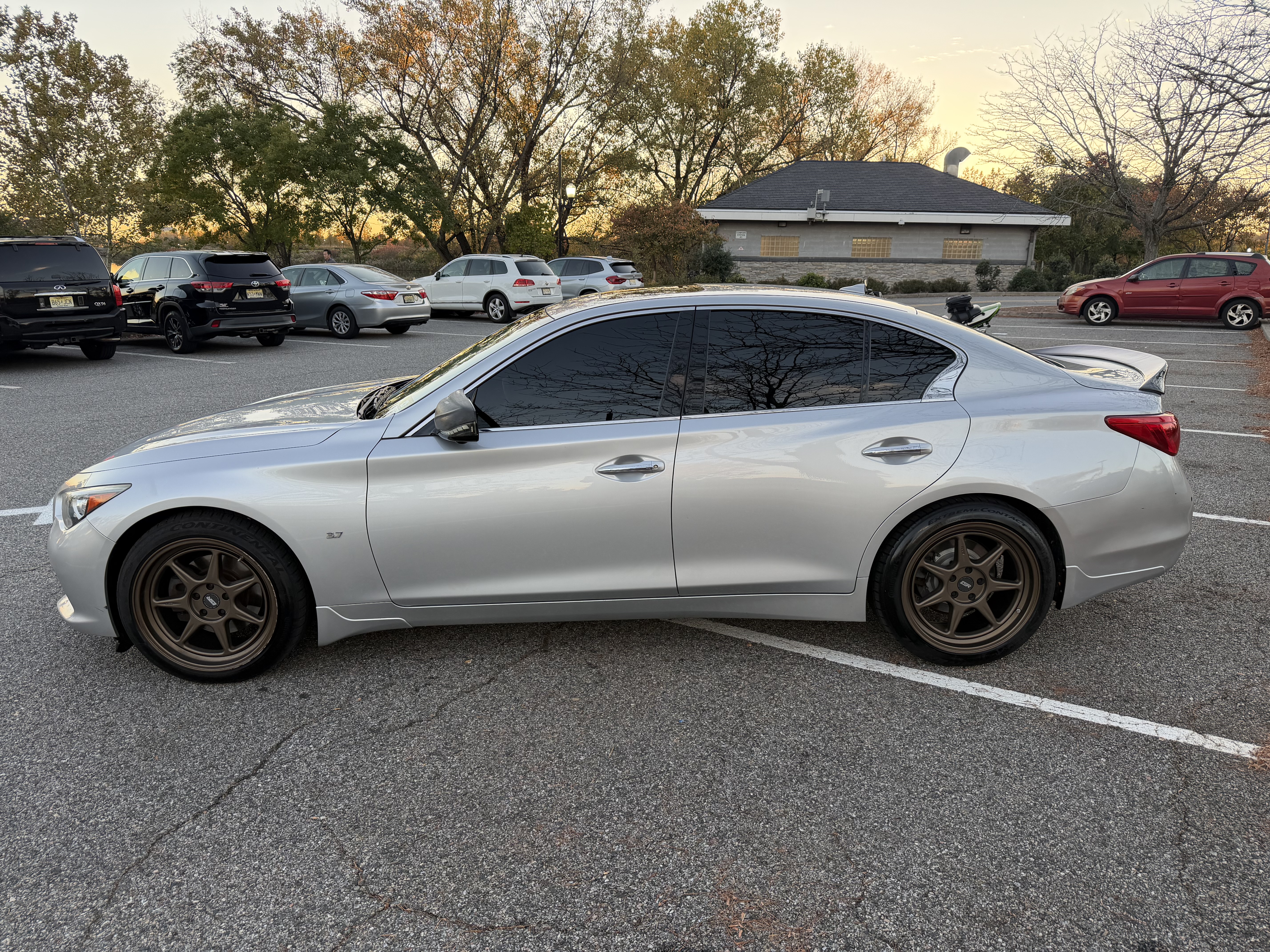 Used 2015 INFINITI Q50 Premium w/ Deluxe Touring Package AWD/4WD image 14