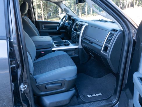 Used 2018 RAM 3500 Big Horn image 22