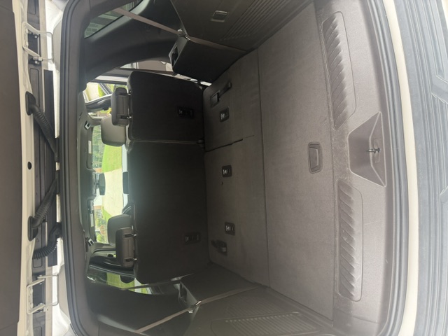 Used 2021 Chevrolet Tahoe LT RWD image 32