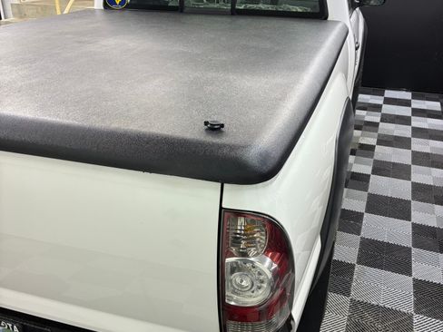 Used 2010 Toyota Tacoma Pickup 2D 6 ft image 10