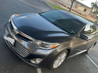 Used 2013 Toyota Avalon Limited w/ Technology Pkg