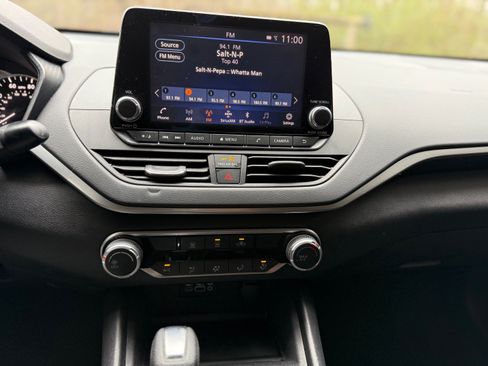 Used 2022 Nissan Altima 2.5 SV image 13