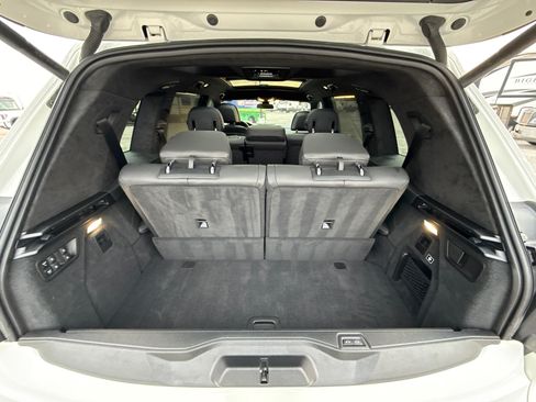Used 2022 BMW X7 xDrive40i w/ M Sport Package AWD/4WD image 9