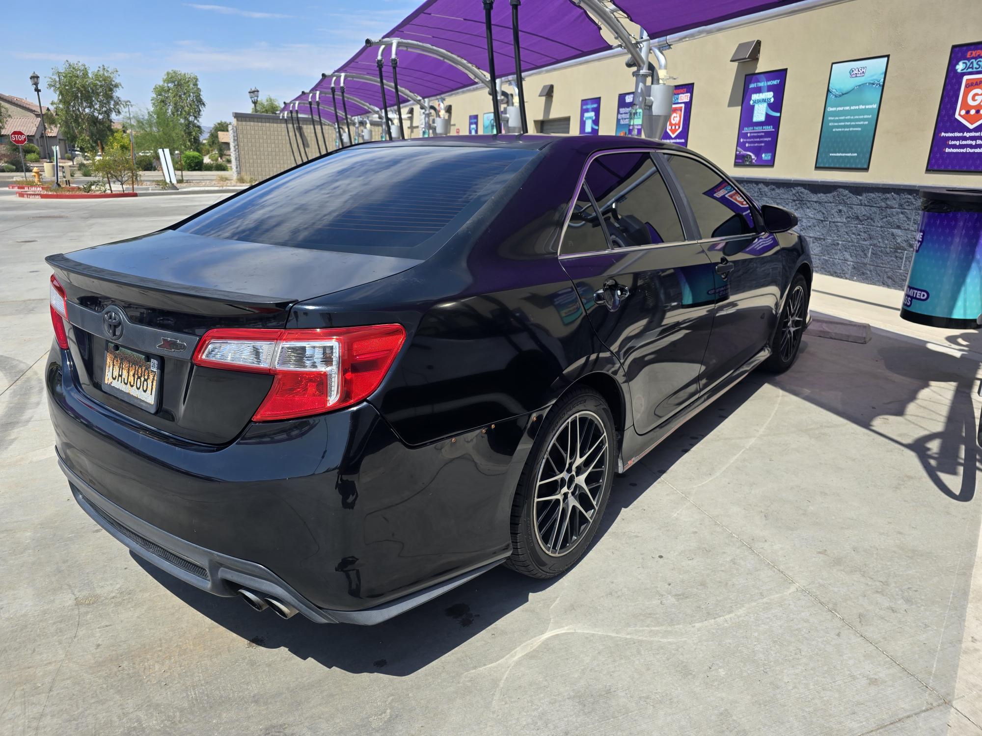 Used 2013 Toyota Camry SE FWD image 9