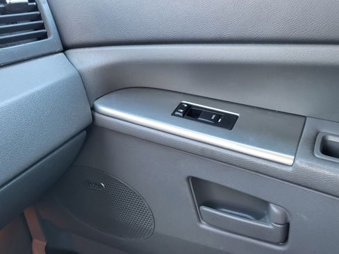 Used 2007 Jeep Grand Cherokee Laredo image 14