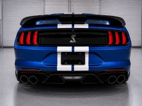 Used 2021 Ford Mustang Shelby GT500 w/ Technology Package RWD image 4