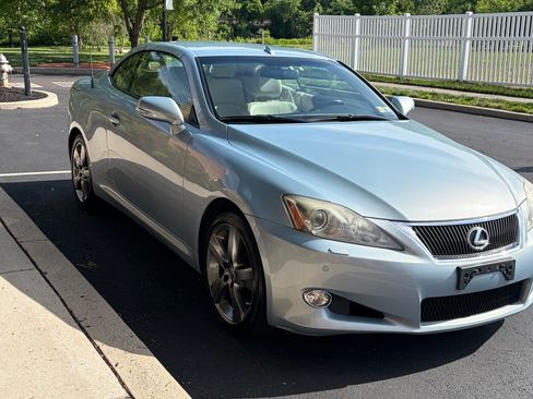 Used 2010 Lexus IS 250C RWD image 17