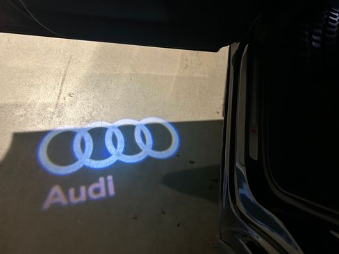 Used 2015 Audi Q7 3.0T S line Prestige w/ Luxury Package image 13