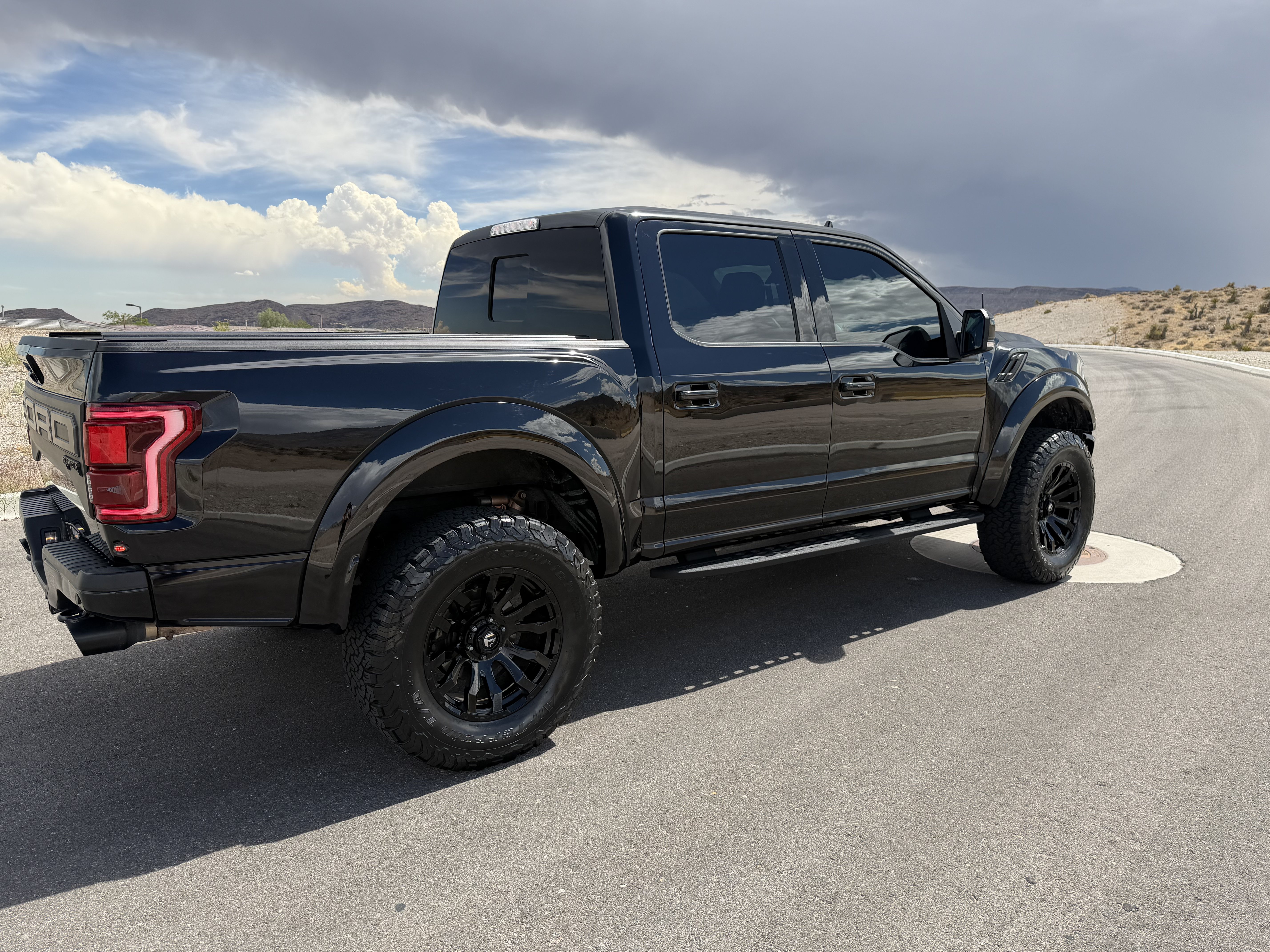 Used 2020 Ford F150 Raptor w/ Equipment Group 802A Luxury AWD/4WD image 4