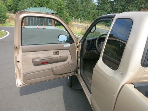 Used 1999 Toyota Tacoma 4x4 Xtracab V6 image 12