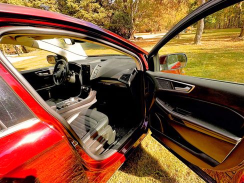 Used 2023 Ford Edge SEL w/ Convenience Package image 22