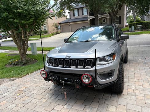 Used 2019 Jeep Compass Trailhawk AWD/4WD image 5