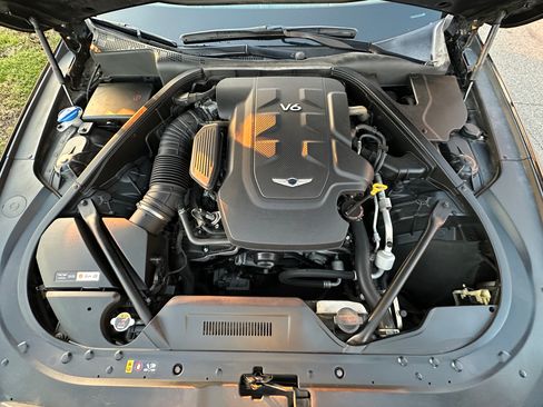 Used 2017 Genesis G80 3.8 image 30