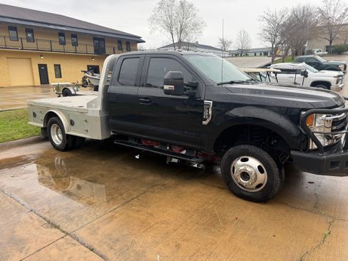 Used 2020 Ford F350 Lariat w/ Lariat Value Package AWD/4WD image 1