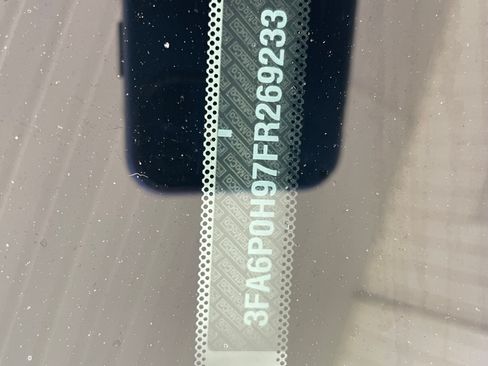 Used 2015 Ford Fusion SE w/ Equipment Group 201A image 17