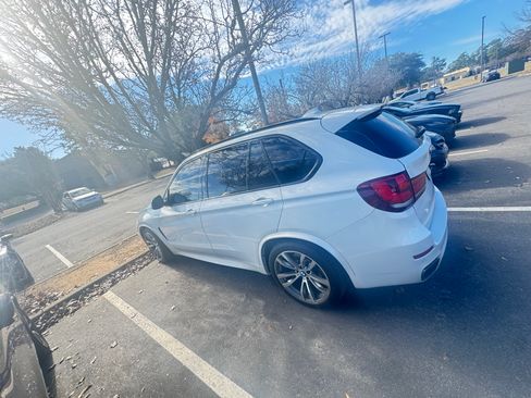 Used 2016 BMW X5 xDrive50i w/ M Sport image 4