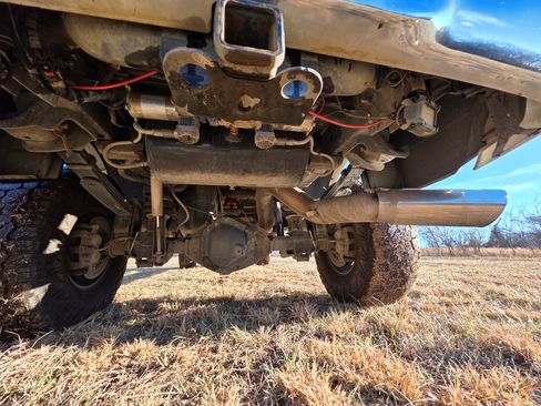 Used 2015 RAM 3500 Laramie w/ Protection Group image 10