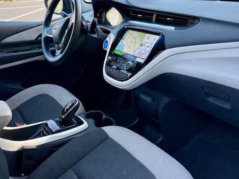 Used 2017 Chevrolet Bolt LT image 11