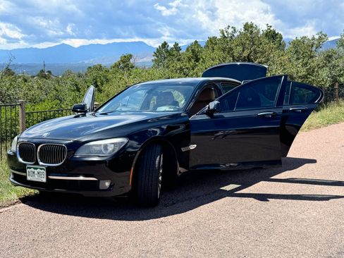 Used 2011 BMW 750i xDrive AWD/4WD image 7
