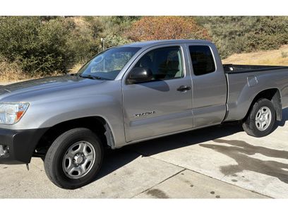 Used 2015 Toyota Tacoma 2WD Access Cab w/ Convenience Package