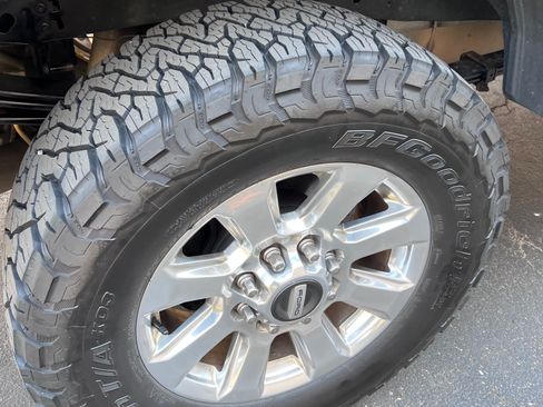 Used 2017 Ford F250 Platinum w/ Platinum Ultimate Package image 28