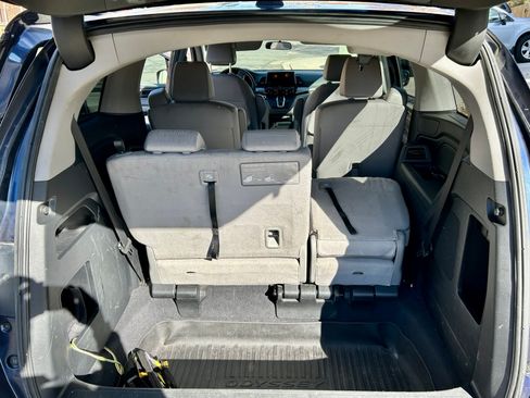 Used 2018 Honda Odyssey EX image 10