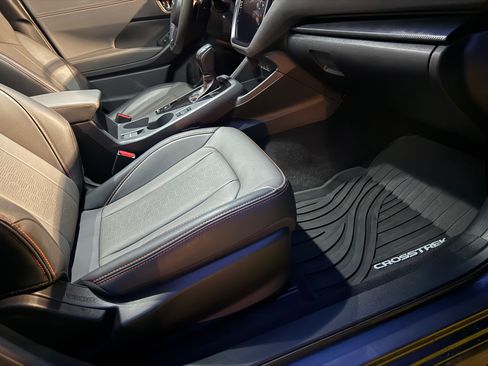 Used 2024 Subaru Crosstrek 2.5i Limited w/ Crosstrek Mirror Package image 8